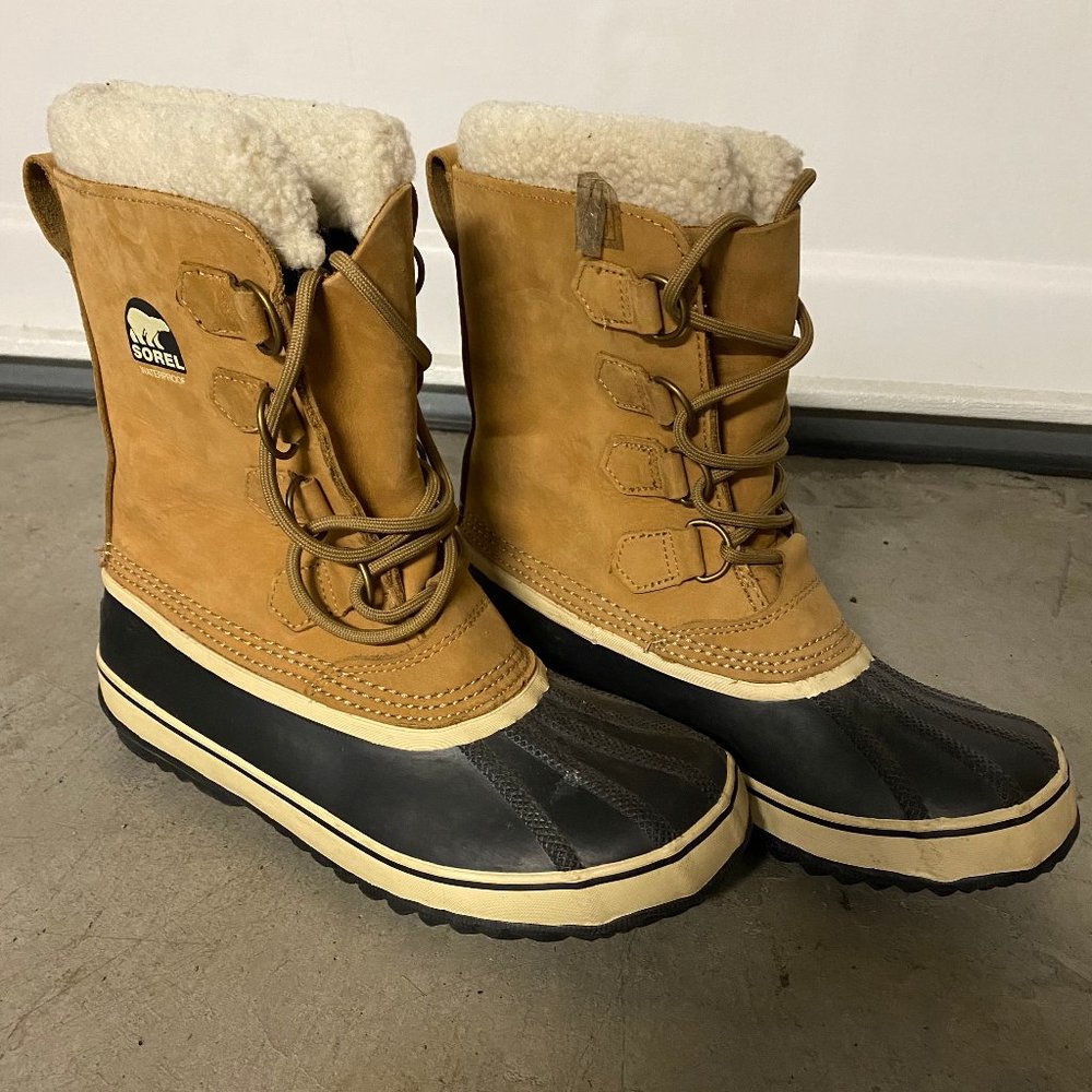 Sorel Winter Boots - Barely Warn